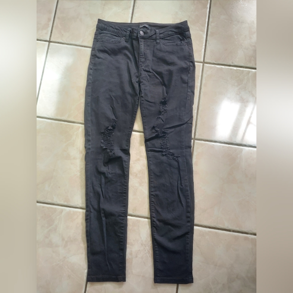 SOLD Black Ripped Skinny Jeans - Picture 4 of 9